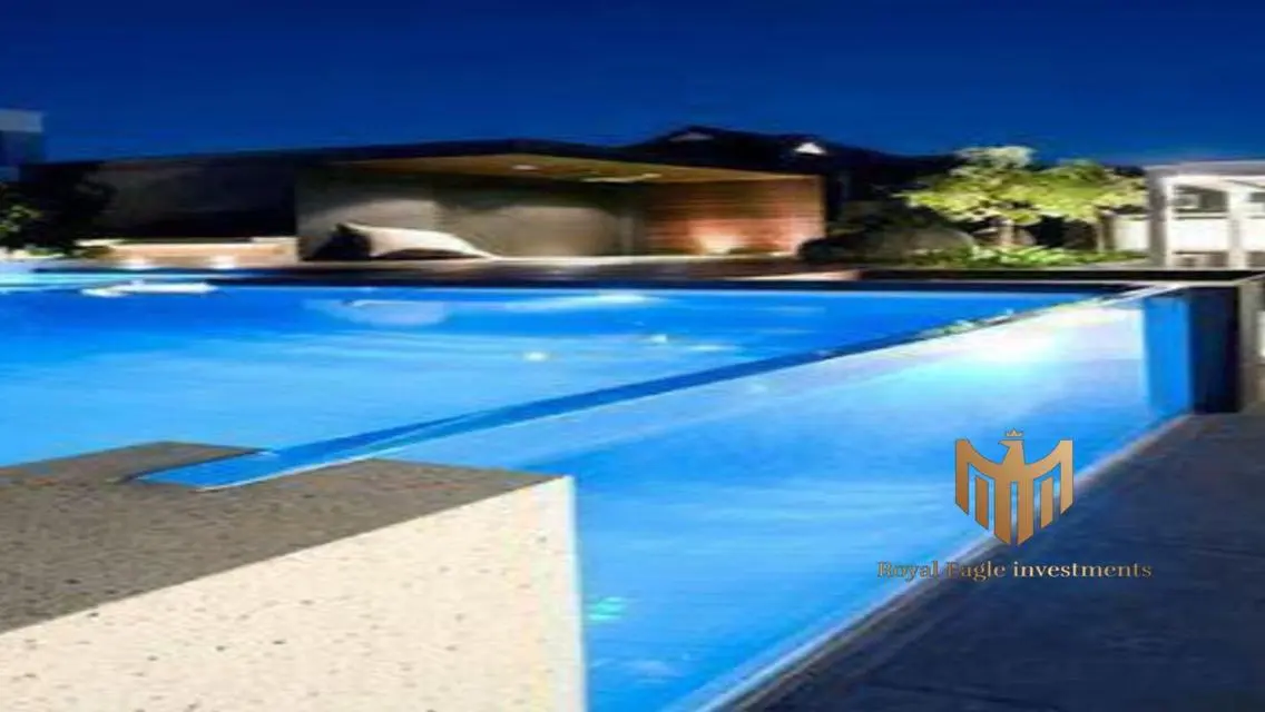 Luxury Apartment with Private Garden and Maid Room