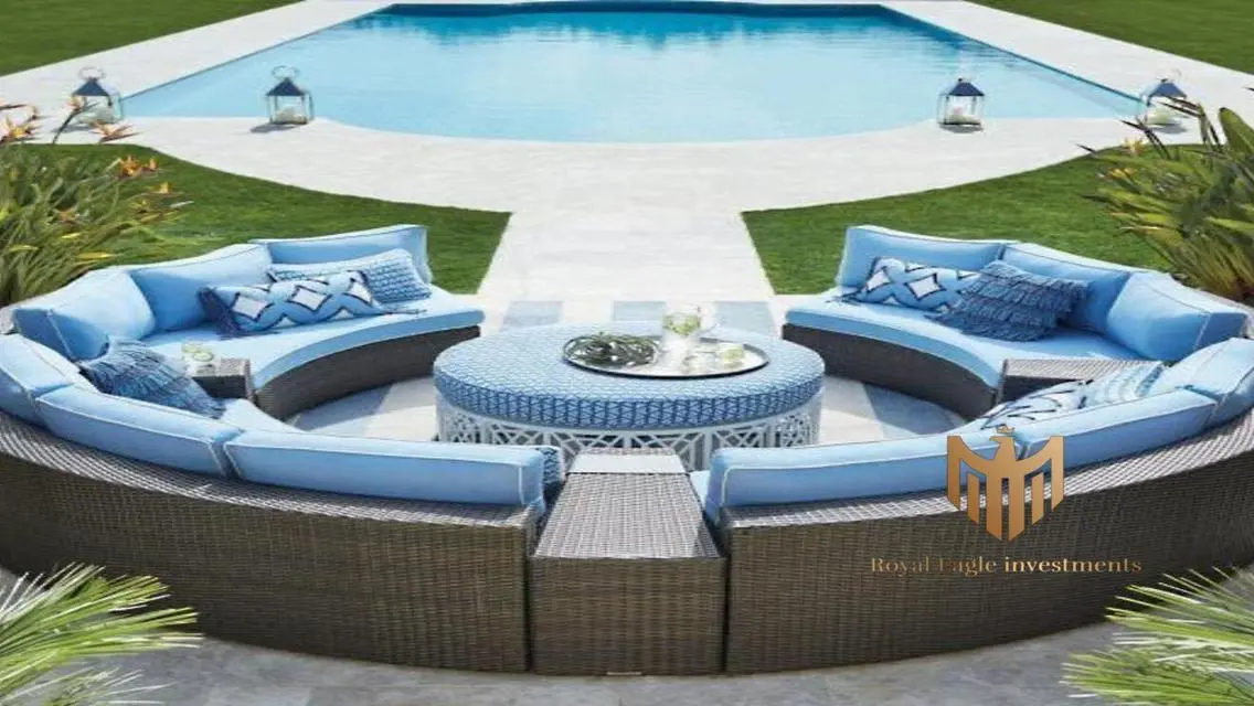 Luxury Apartment with Private Garden and Maid Room