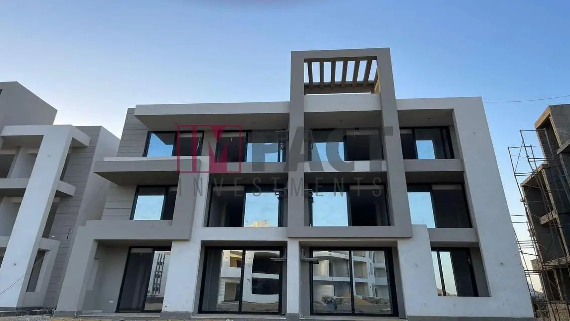 فيلا فاخرة للبيع مع جميع المرافق الفاخرة