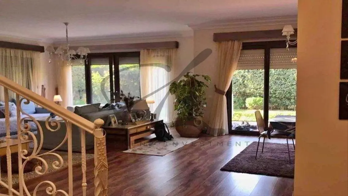 Luxury Villa with Private Garden and Pool in Prime Location