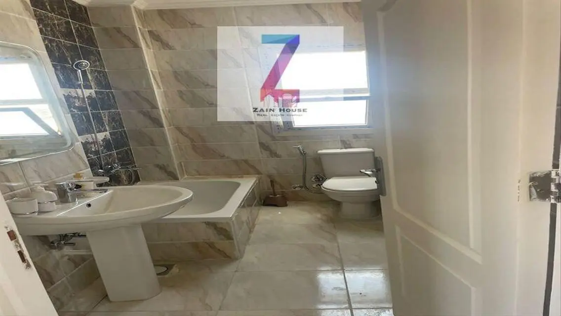 Luxurious Apartment with 250 Meter Space in Prime Location