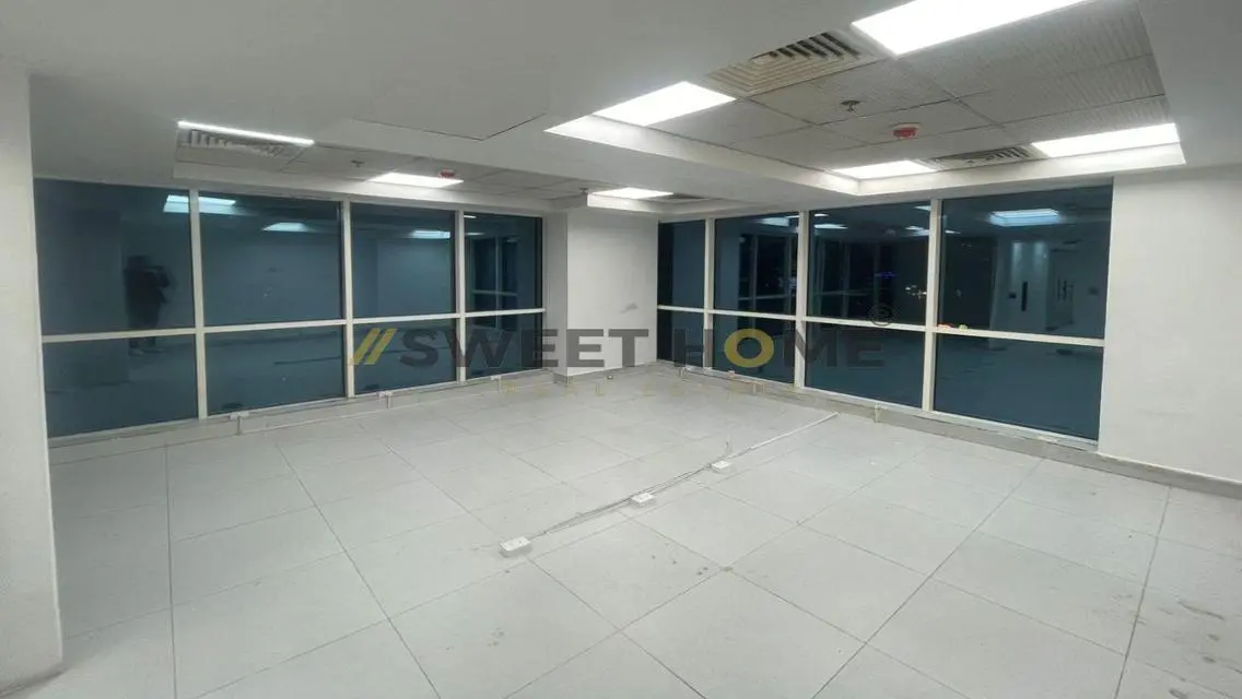 Great Opportunity to Buy a Spacious Property