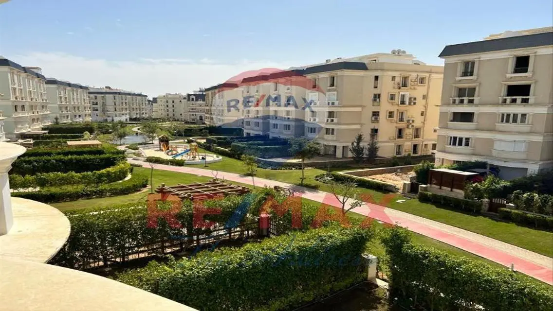 Luxurious Apartment with Spacious Living in the Heart of the City