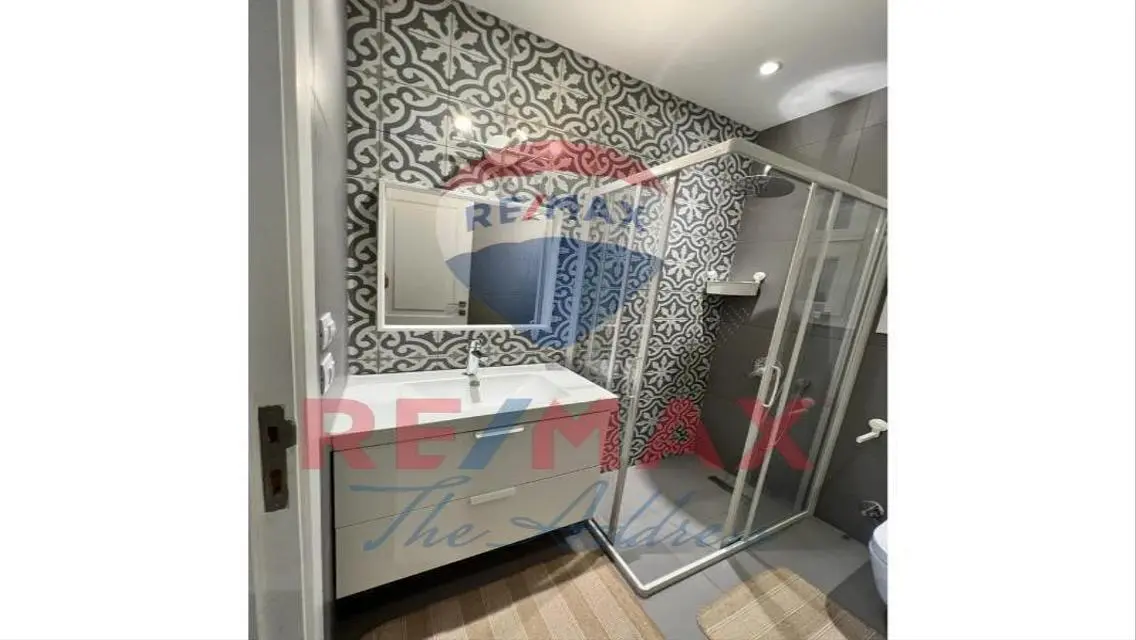 Luxurious Apartment with Spacious Living in the Heart of the City