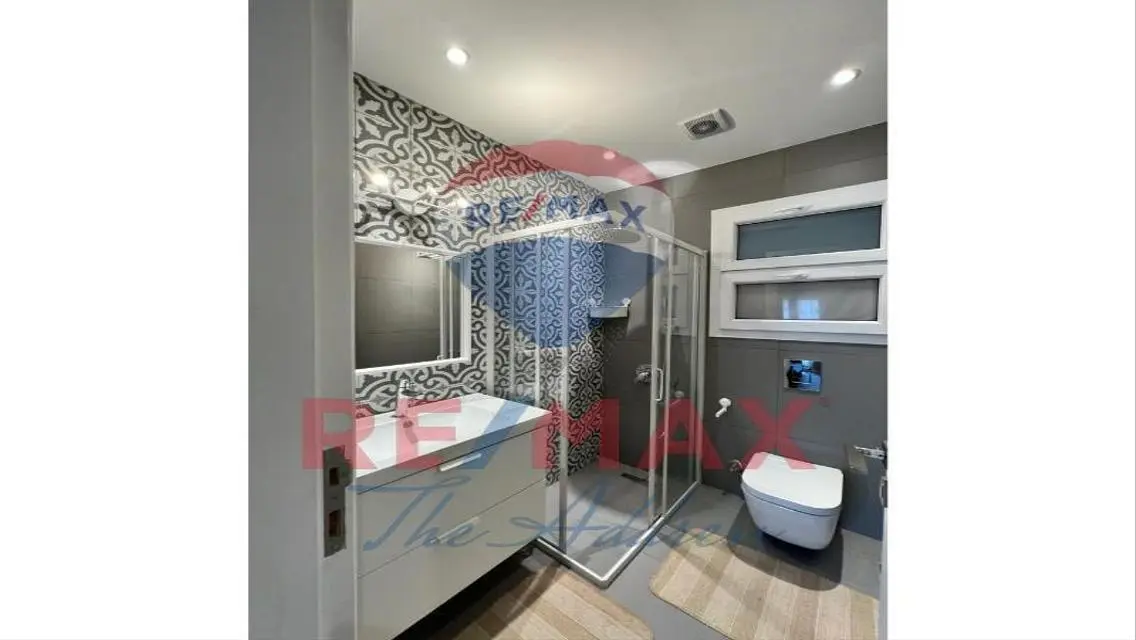 Luxurious Apartment with Spacious Living in the Heart of the City