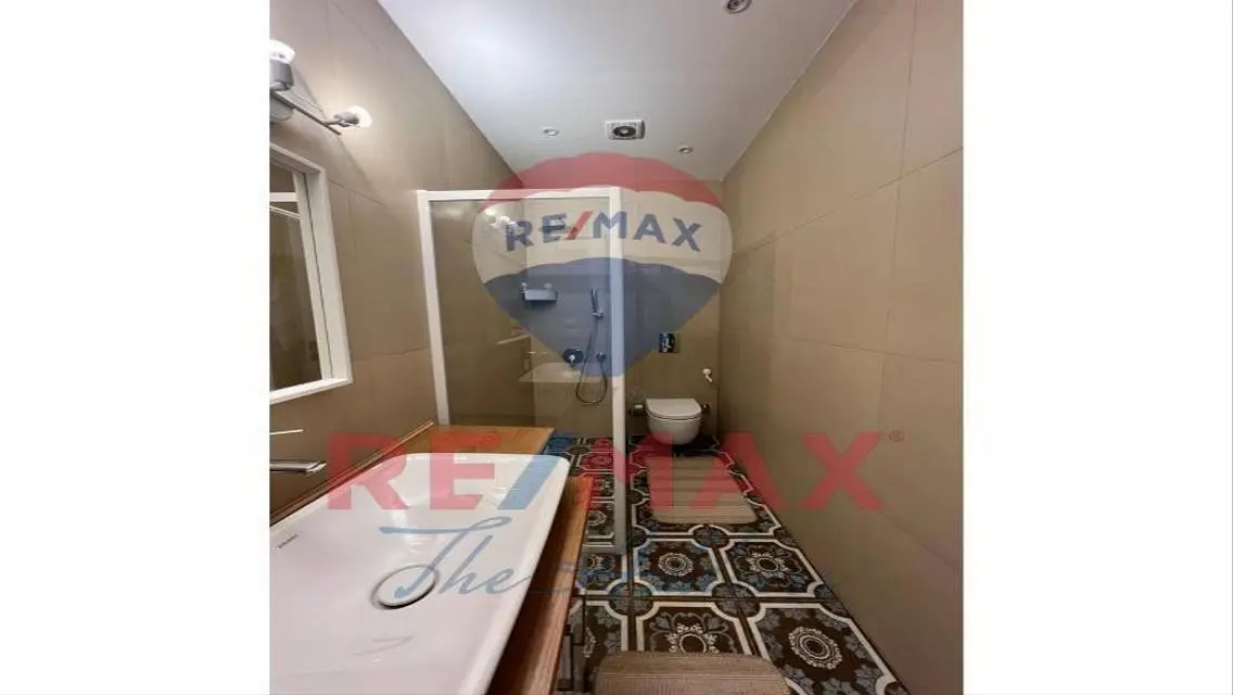 Luxurious Apartment with Spacious Living in the Heart of the City
