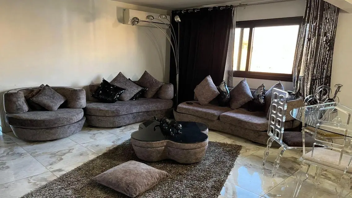 شقة رائعة للبيع في رواد مصر