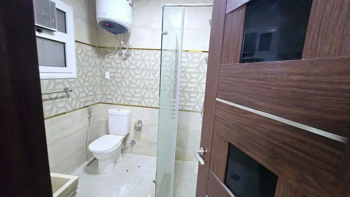 Luxurious Apartment in B6 with Terrace and Private Garden