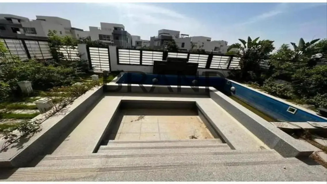 فيلا مفروشة للبيع في بالم هيلز