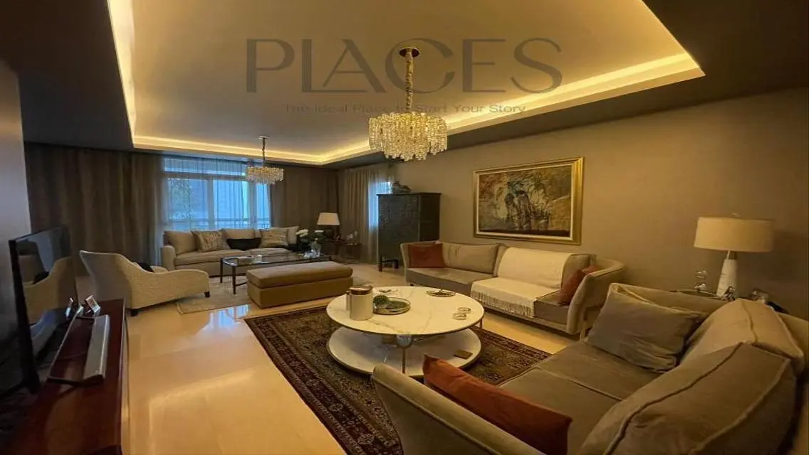 Luxurious Apartment with Stunning View on a Main Attraction