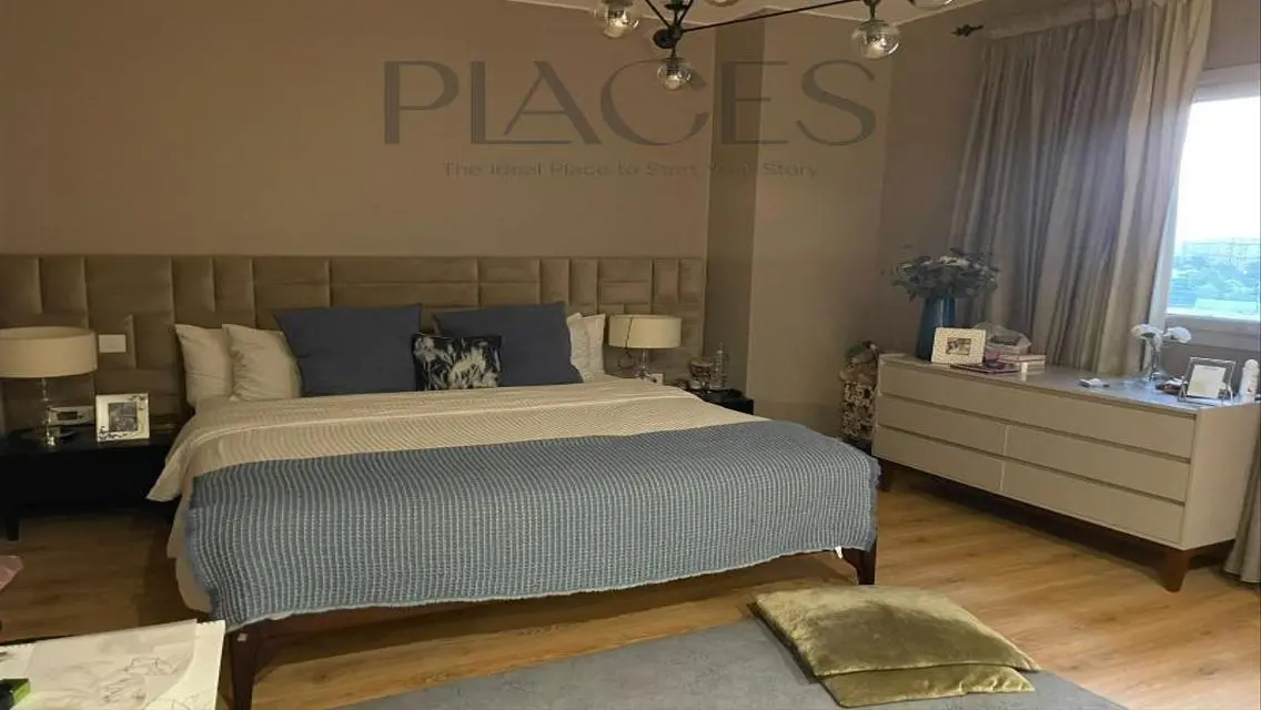 Luxurious Apartment with Stunning View on a Main Attraction