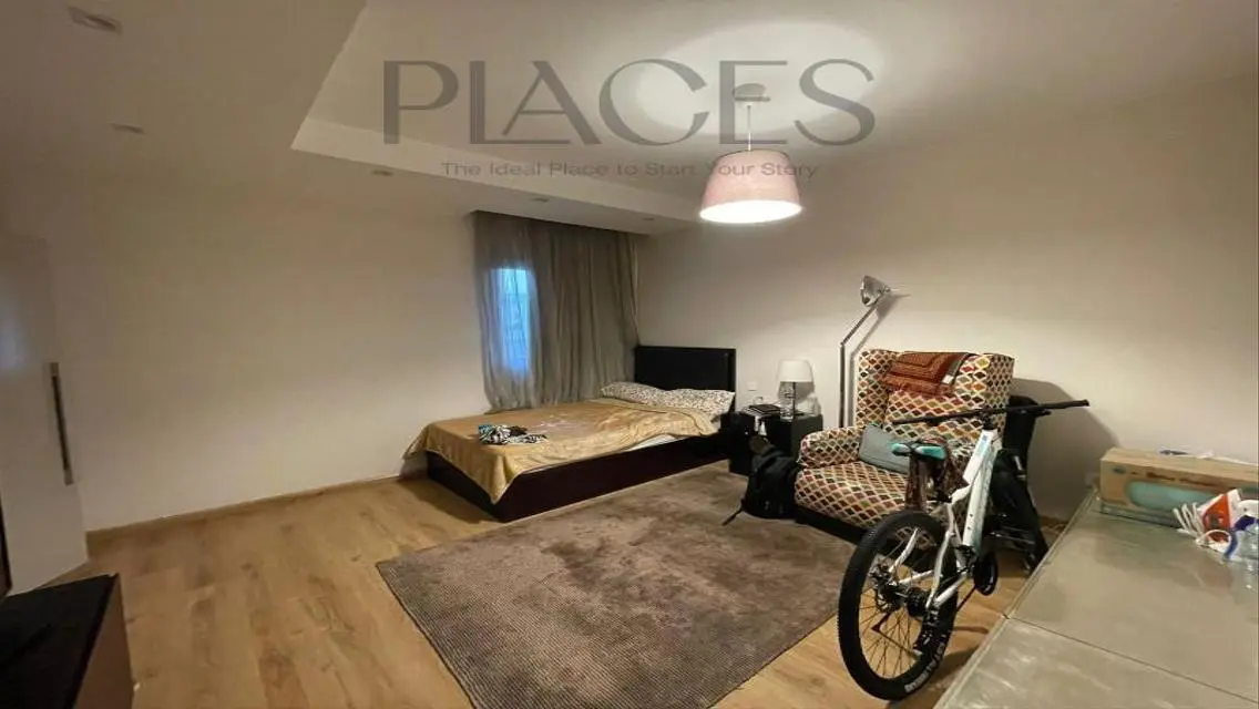 Luxurious Apartment with Stunning View on a Main Attraction