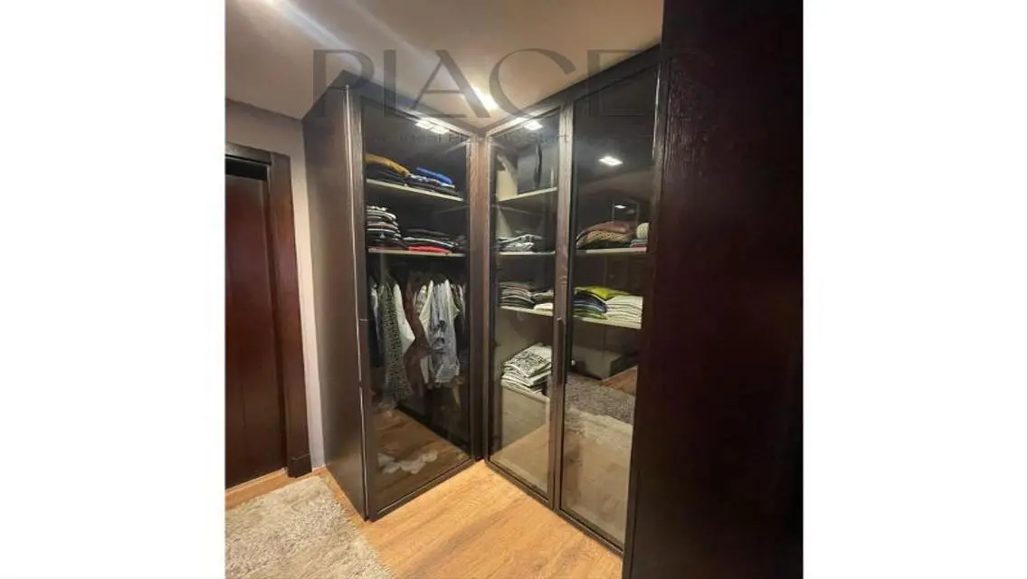 Luxurious Apartment with Stunning View on a Main Attraction