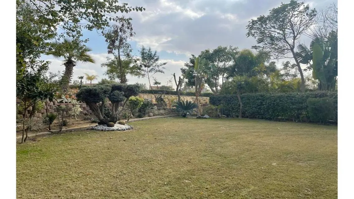Luxurious Property with Private Pool and Garden