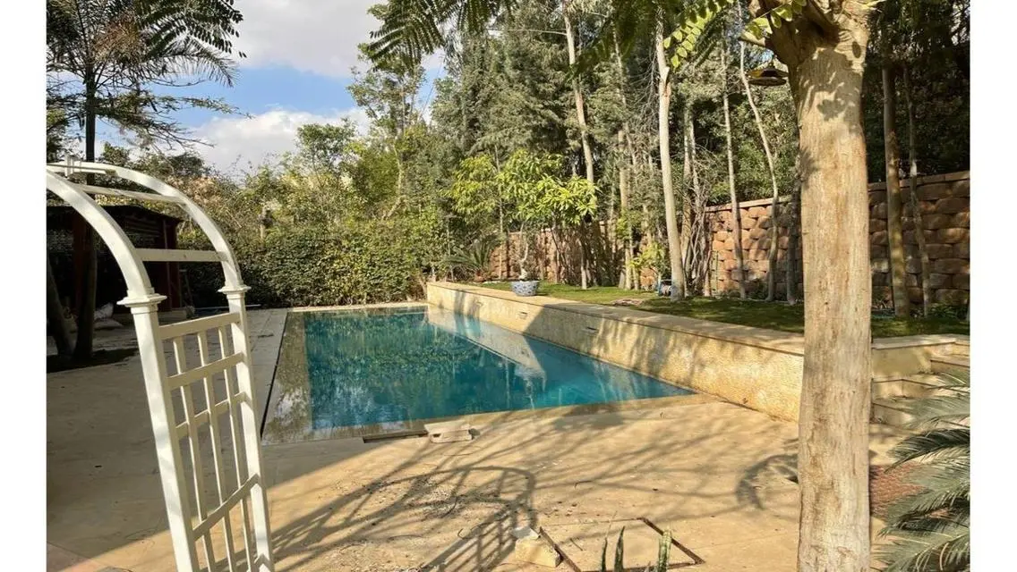 Luxurious Property with Private Pool and Garden