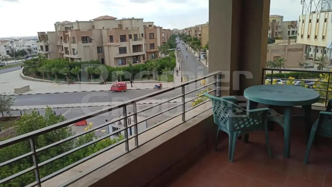 شقة فاخرة للبيع بتصميم مميز في موقع استراتيجي