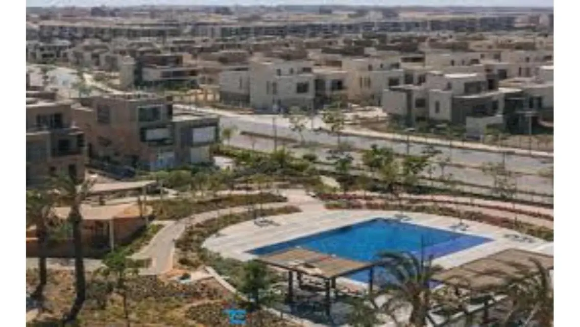 فيلا فاخرة للبيع مع مسبح خاص وحديقة خاصة