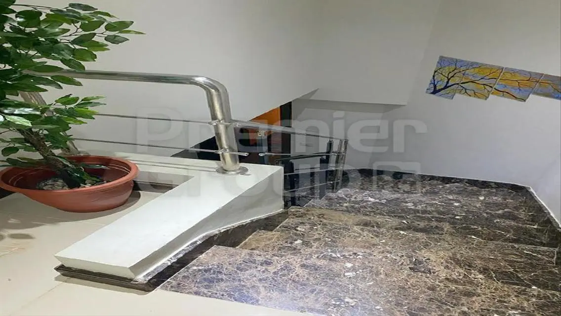 شقة فاخرة للبيع بـ 62000 جنيه في منطقة هادئة