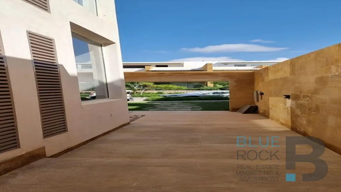Luxurious Home with Private Garden and Shared Pool