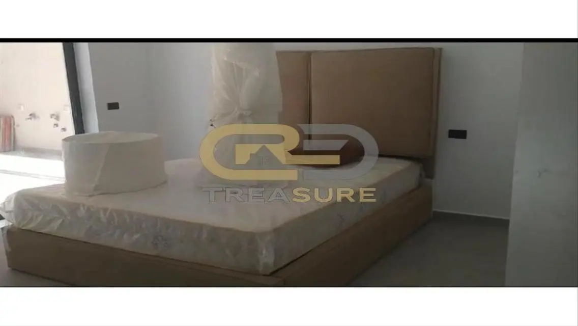 Spacious Apartment with Private Garden