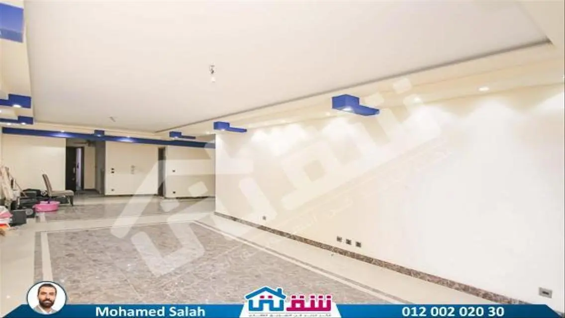 شقة رائعة للإيجار بمساحة 215 متر