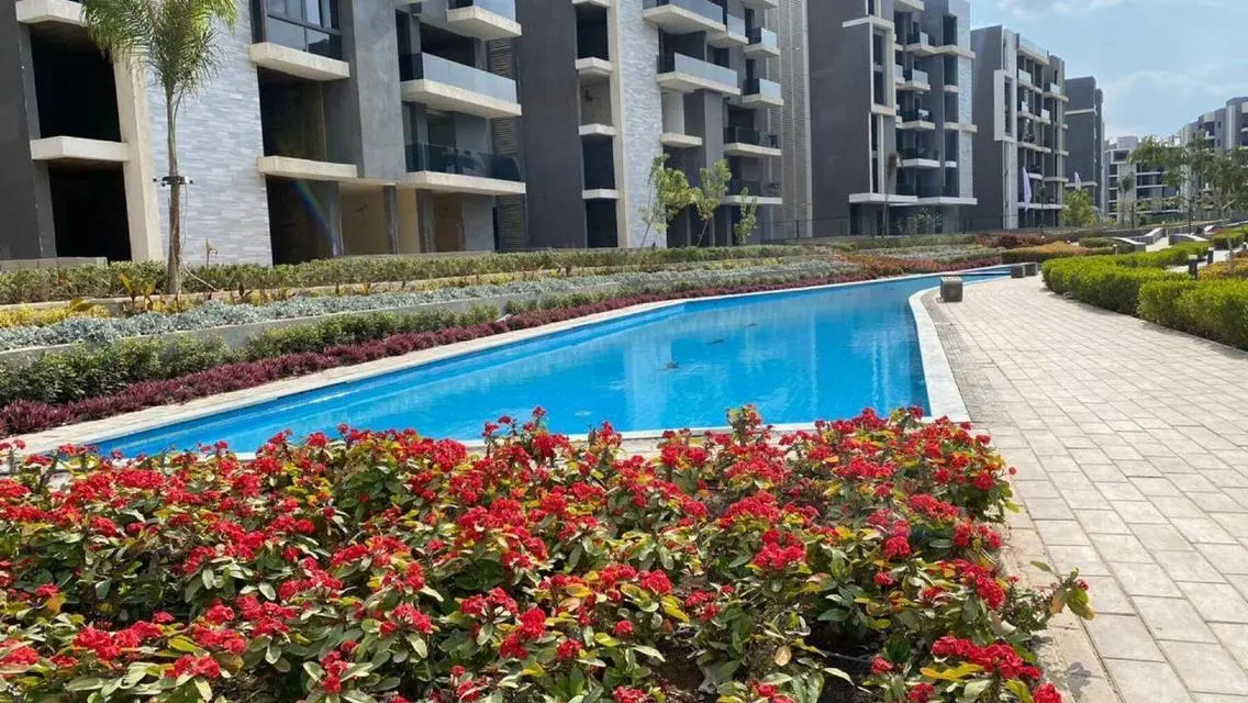 Luxury Villa for Sale at 8,600,000 EGP with Private Pool and Lake View