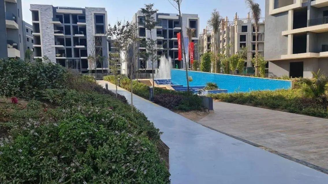 Luxury Villa for Sale at 8,600,000 EGP with Private Pool and Lake View