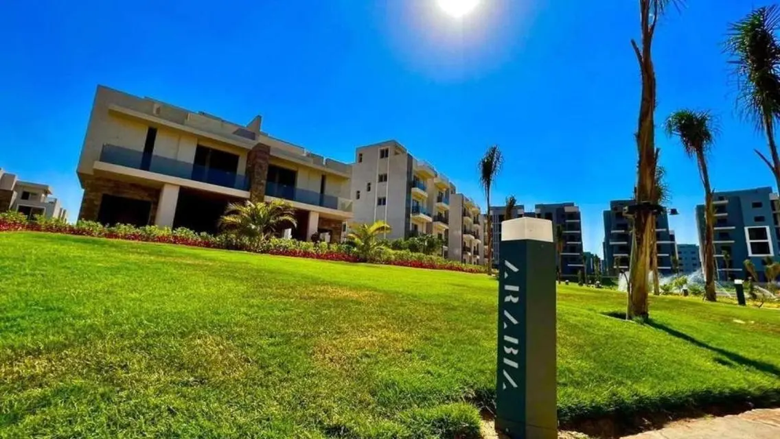 Luxury Villa for Sale at 8,600,000 EGP with Private Pool and Lake View