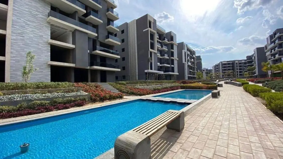 Luxury Villa for Sale at 8,600,000 EGP with Private Pool and Lake View