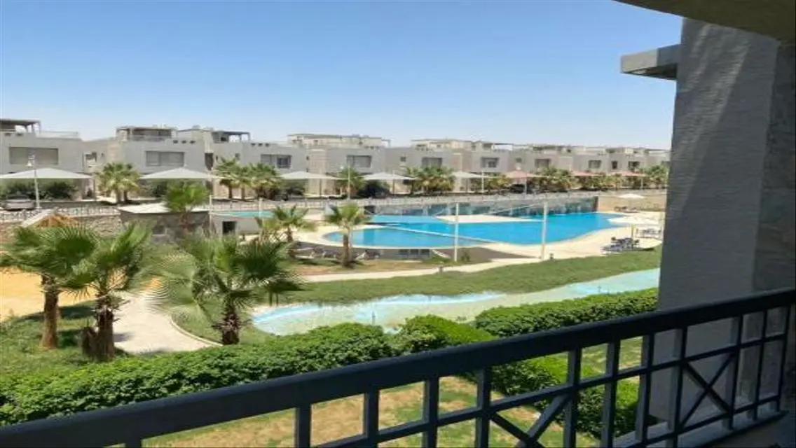 فيلا فاخرة ذات إطلالة ساحرة بحي راقٍ