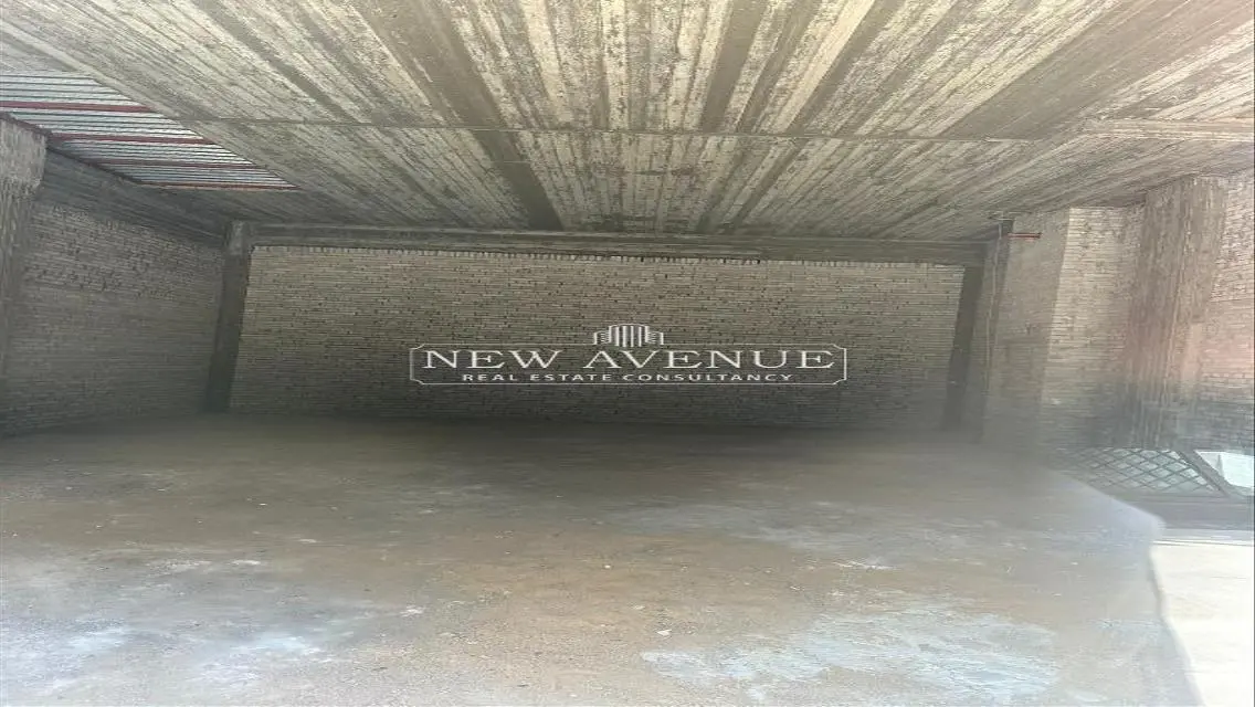 Luxury Property with Meeting Room - 18,000 Square Meters