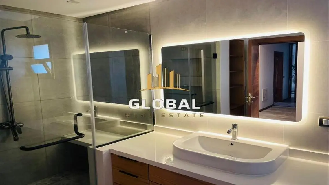 Luxury Apartment in Code Villette - 84-1753-3-90