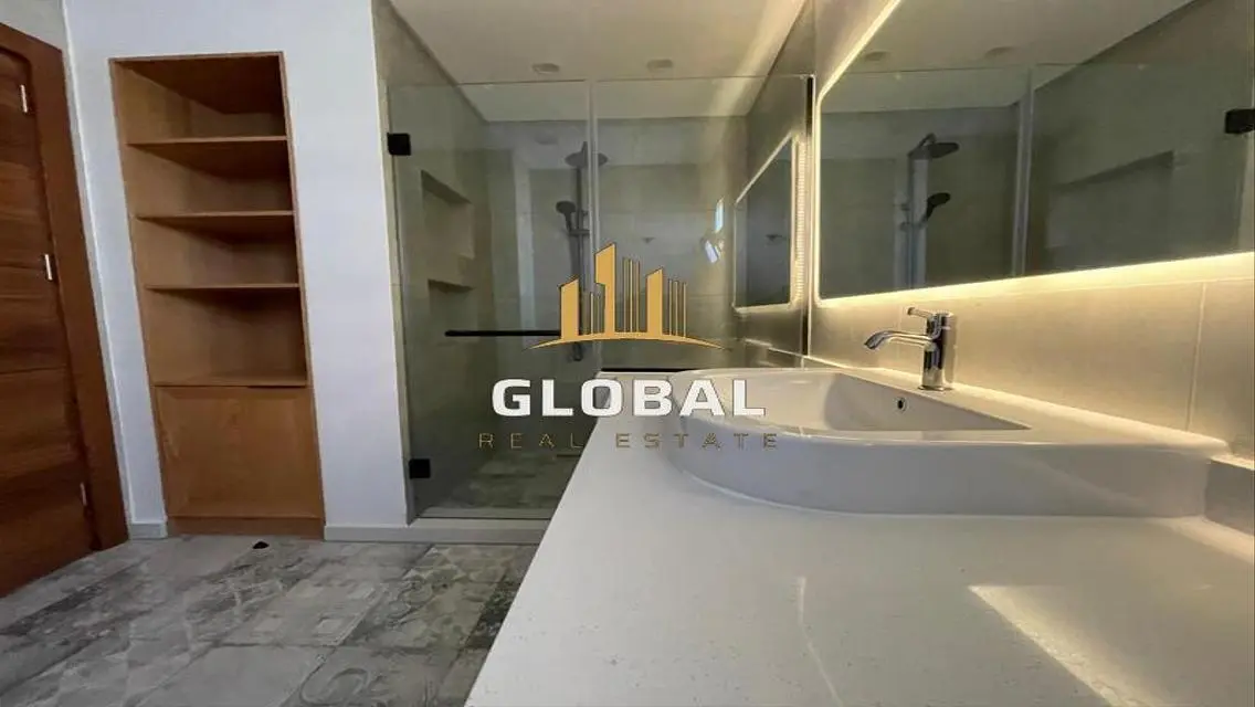 Luxury Apartment in Code Villette - 84-1753-3-90