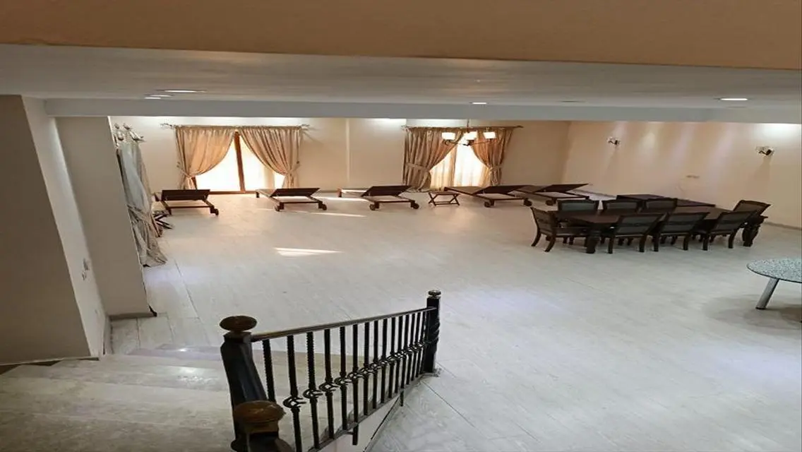 Luxury 3-Bedroom Apartment with Private Pool and Garden
