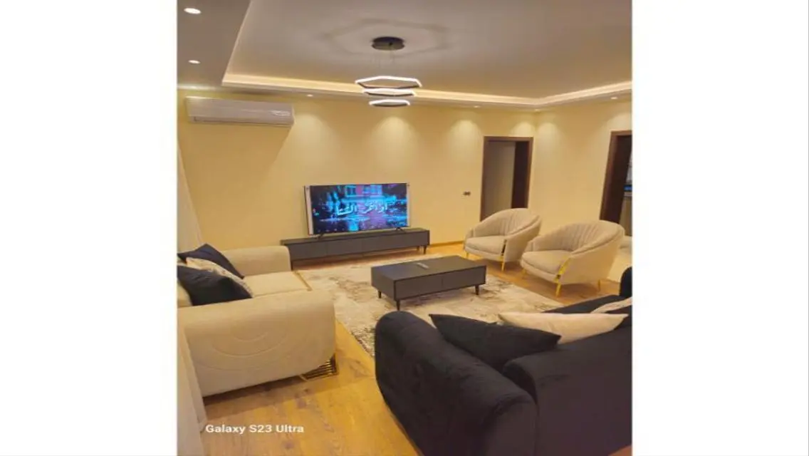 Luxury Apartment for Sale in Eastown - Comfort and Style