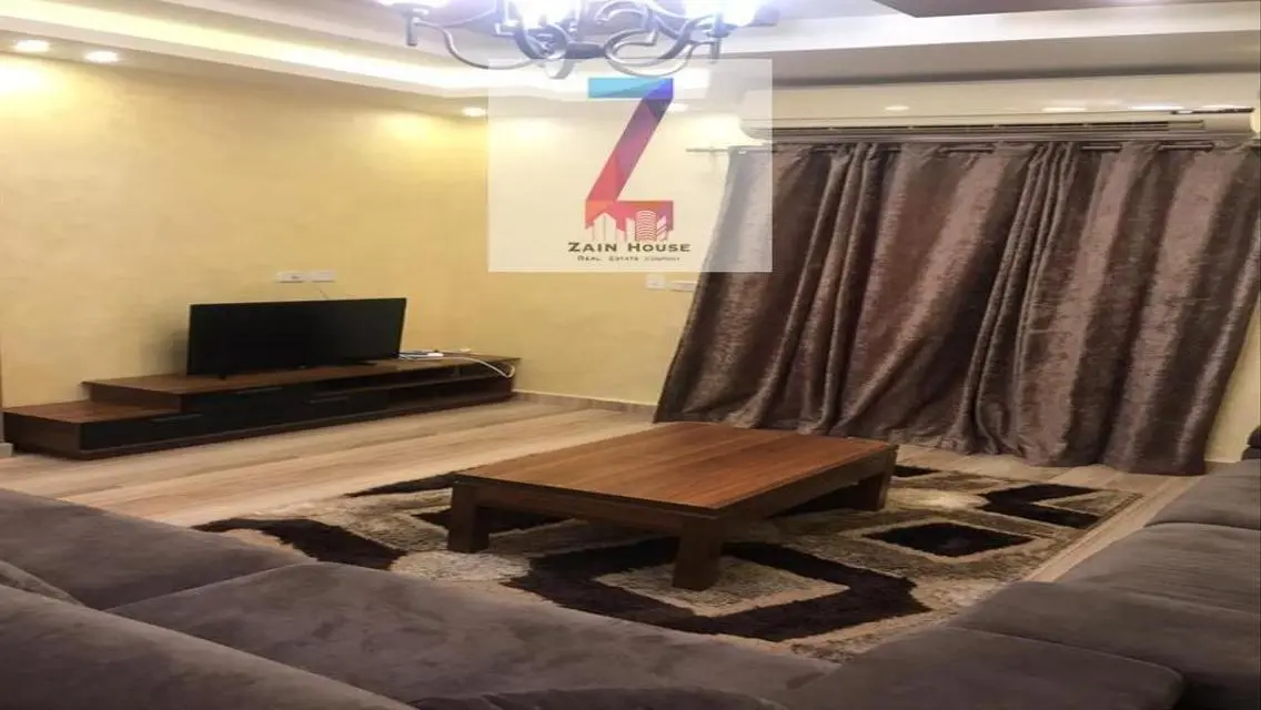 شقة مميزة للبيع مع شرفة