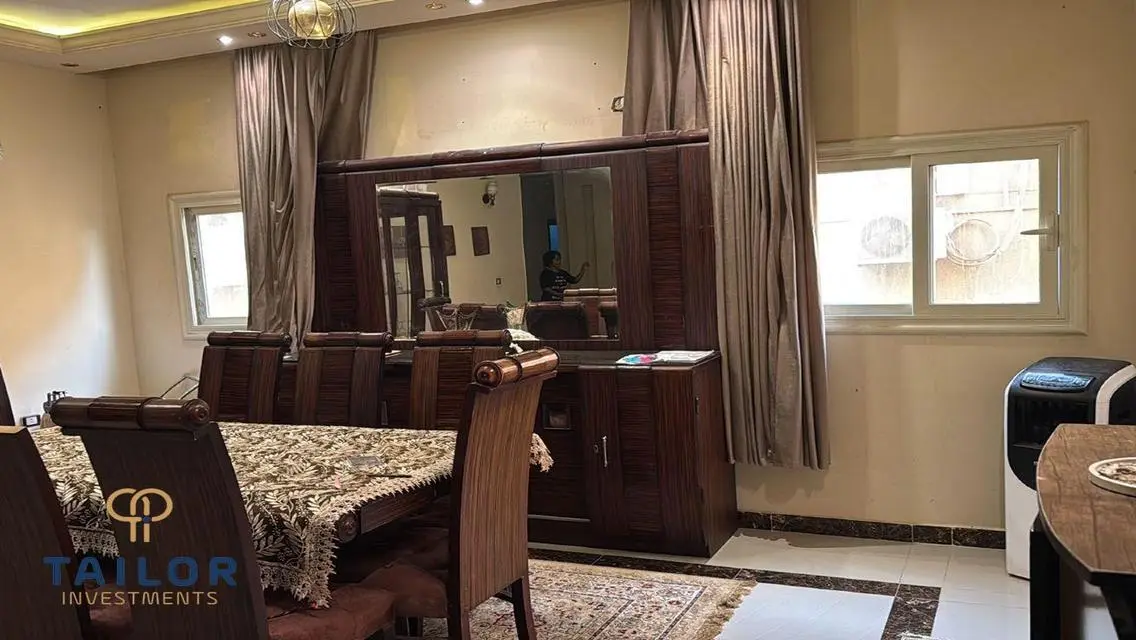 شقة فاخرة بمساحة 220 متر للبيع