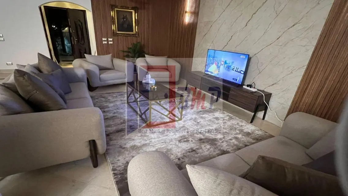 شقة فاخرة للبيع في منطقة متميزة