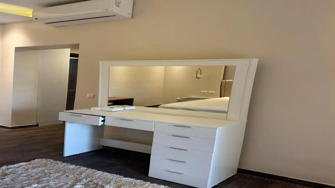 Luxury Apartment with View of a Major Landmark