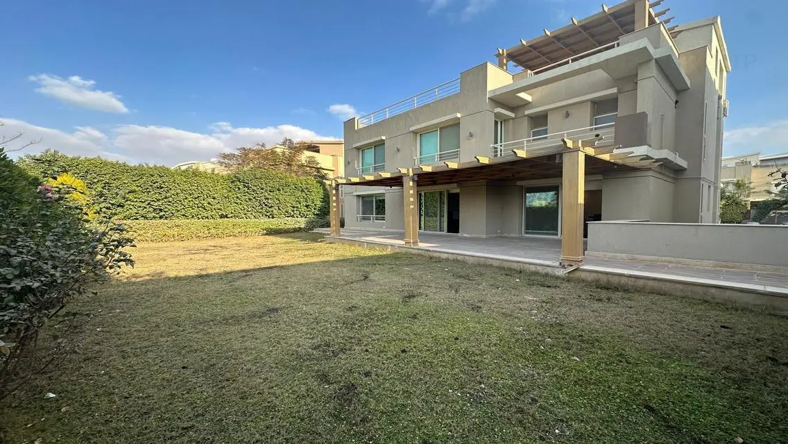 Luxury Apartment for Sale with 3500 sqm and Premium Amenities