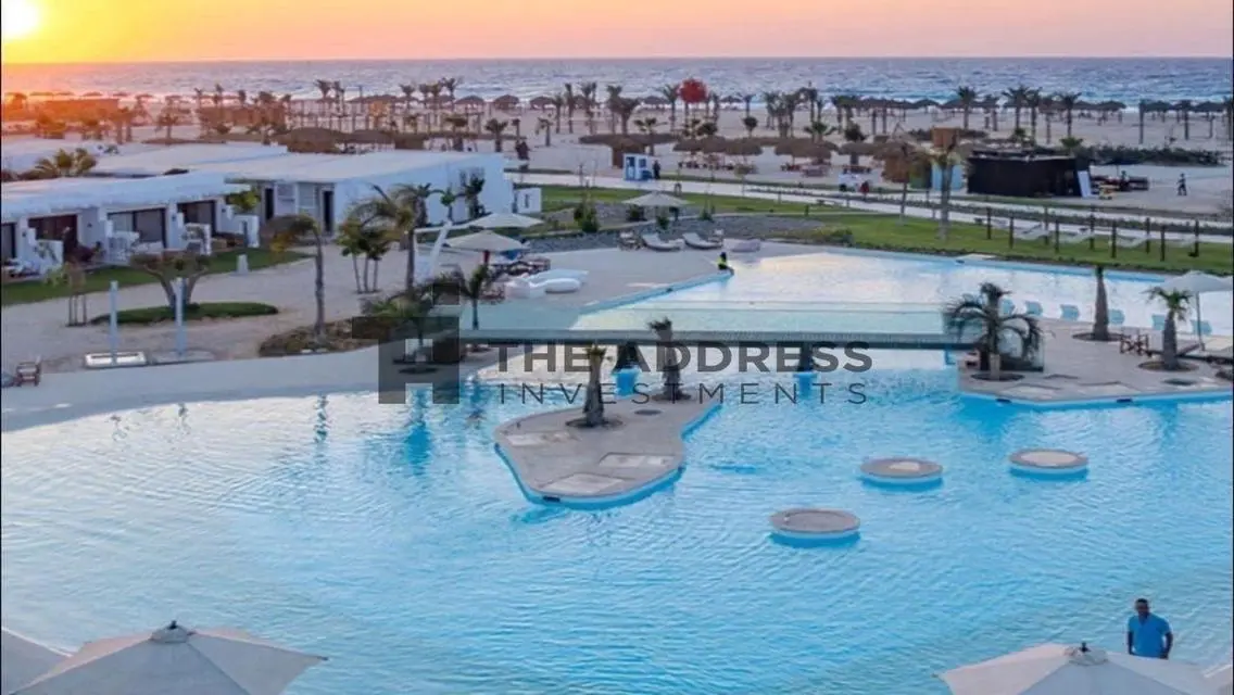 Luxury Villa in Summer 16-13 with Private Pool and Garden