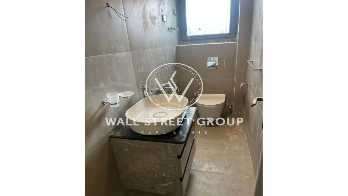 Luxury Apartment with 400 sqm in Prime Location