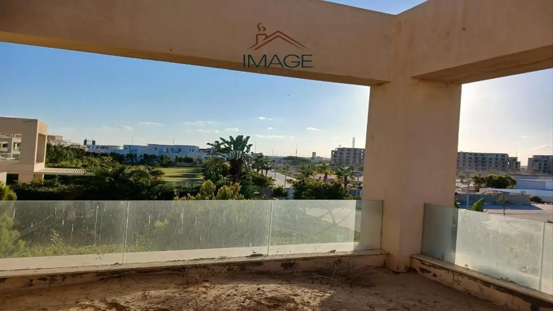 شقة فاخرة للبيع قرب البحيرات بمميزات مدهشة