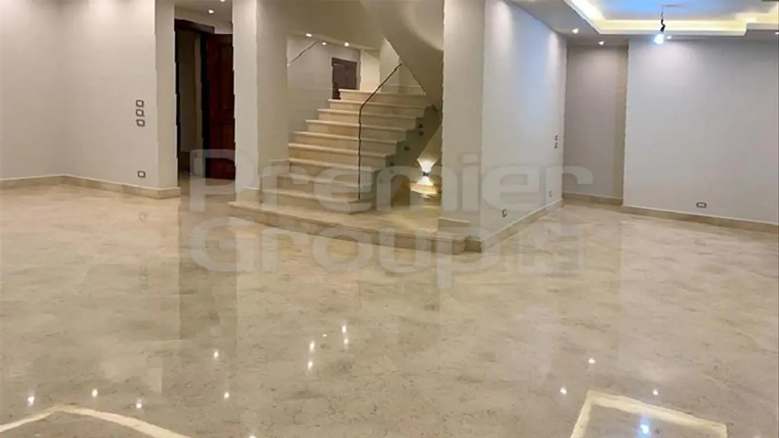 Luxury Apartment for Sale with 4500 Square Meters at 225000