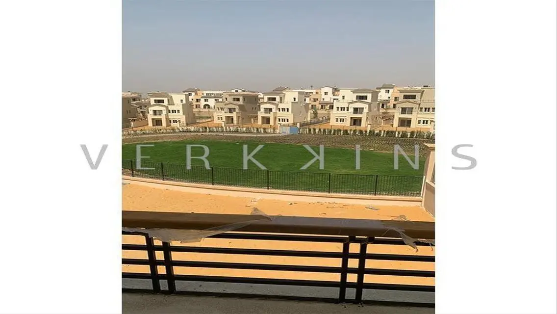 شقة فاخرة بمساحة 302 متر مربع