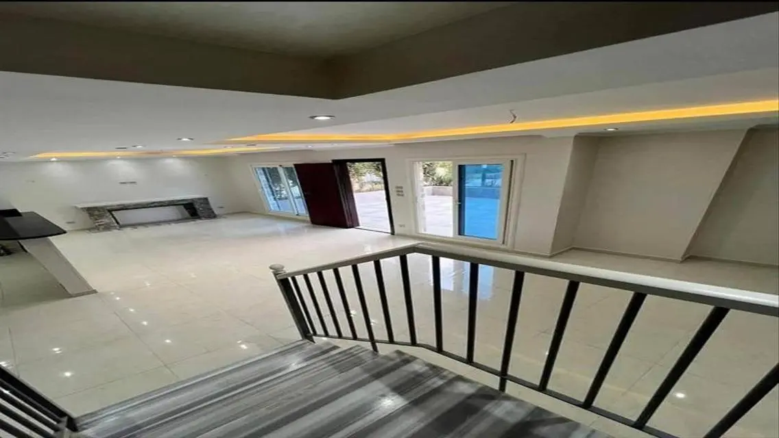 Luxury Fully Finished Apartment in Prime Location