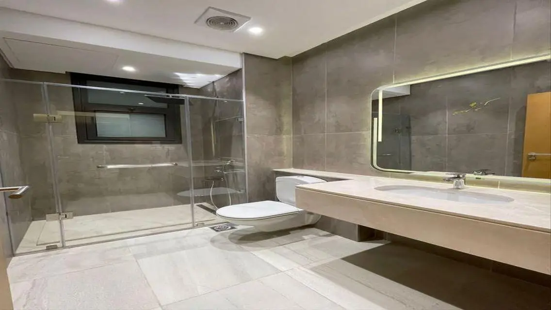Luxury 200 sqm Apartment in the Heart of the City