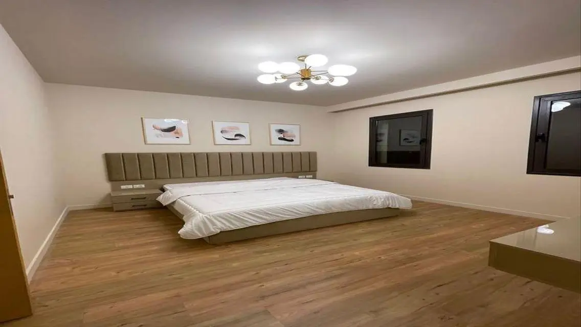 Luxury 200 sqm Apartment in the Heart of the City