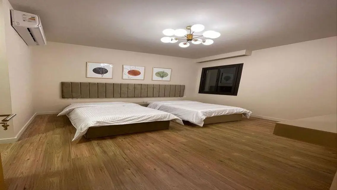 Luxury 200 sqm Apartment in the Heart of the City