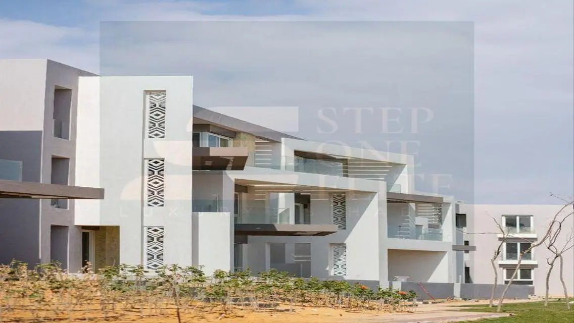 Luxury Apartment with Lake View and Private Garden